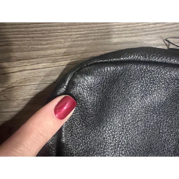 Marc Jacob’s Crossbody Bag - Picture 2 of 4